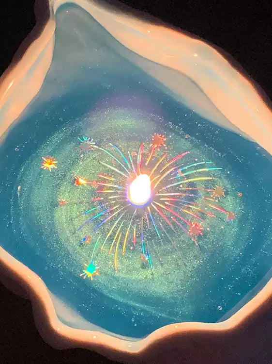 Midnight Fireworks – Iridescent Seashell Scented Candle & Sculptural Coastal Decor